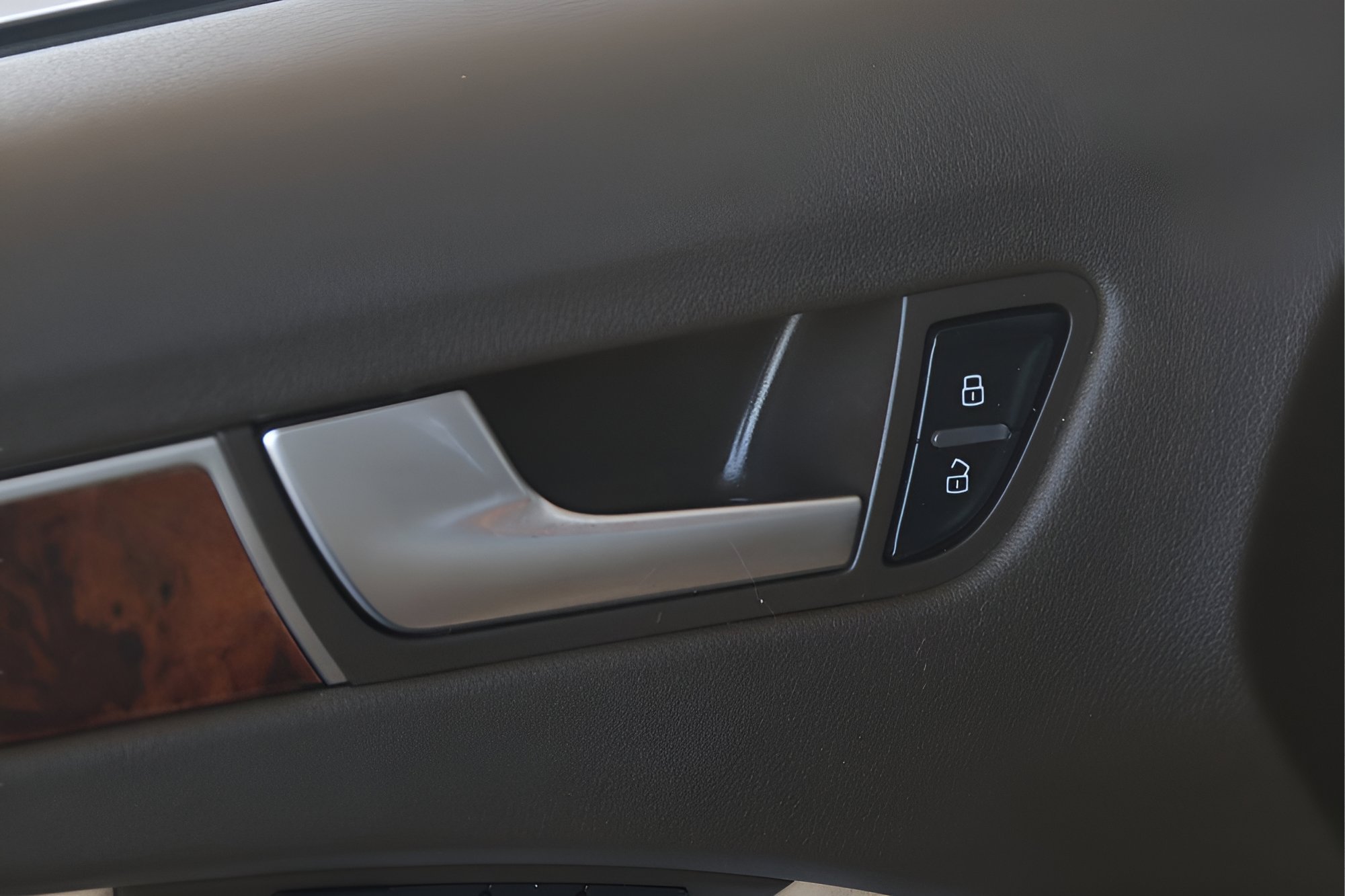 Used 2013 Audi A4 2.0T Premium Plus w/ Premium Plus Pkg image 22