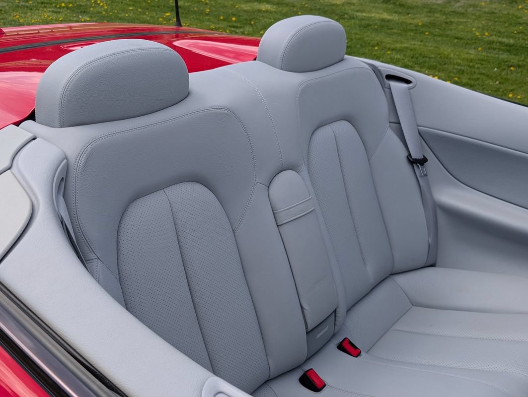 Used 2002 Mercedes-Benz CLK 320 Cabriolet image 37