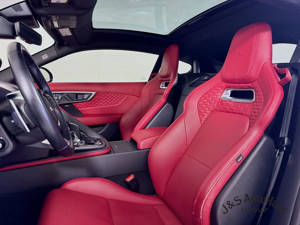 Used 2022 Jaguar F-TYPE R-Dynamic image 11
