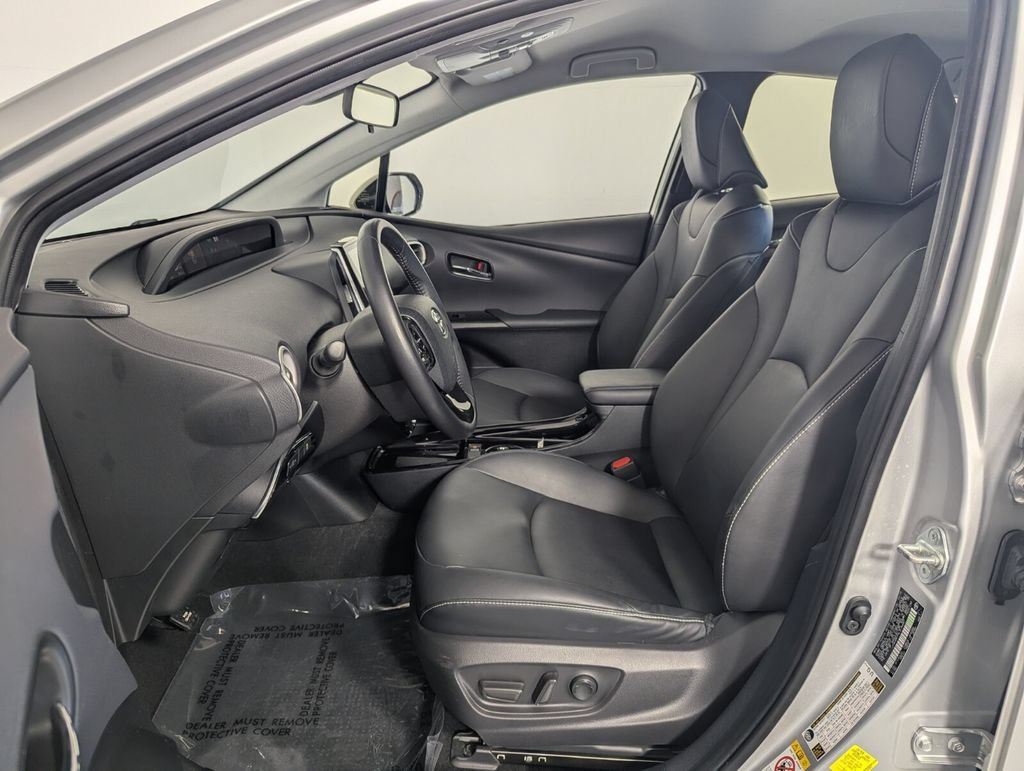 Used 2020 Toyota Prius Prime XLE FWD image 11