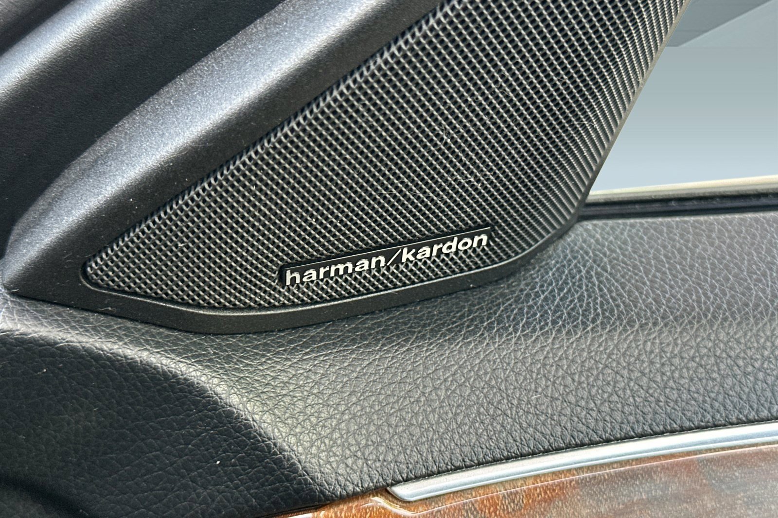 Used 2014 Mercedes-Benz E 350 4MATIC Wagon image 23