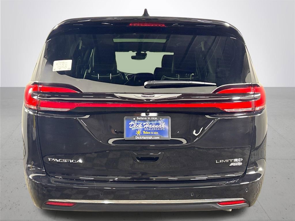 New 2026 Chrysler Pacifica Limited image 7