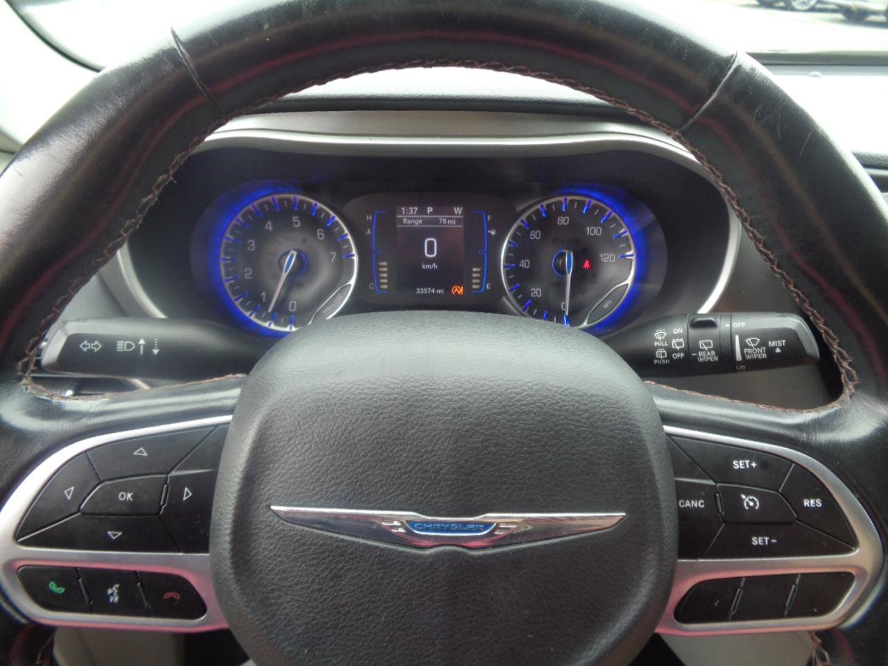 Used 2020 Chrysler Pacifica Touring-L FWD image 29