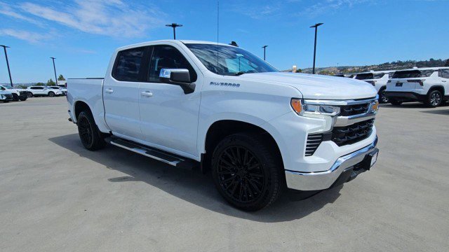 Used 2023 Chevrolet Silverado 1500 LT w/ Protection Package RWD image 2
