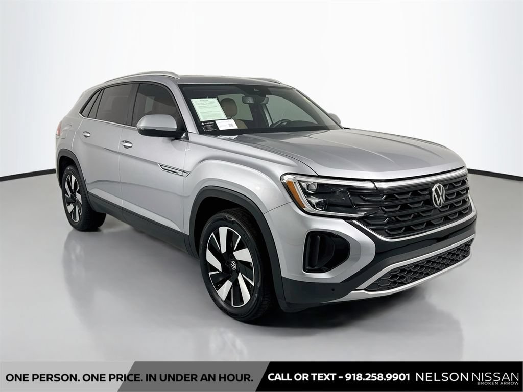 Used 2024 Volkswagen Atlas Cross Sport SE AWD/4WD image 3