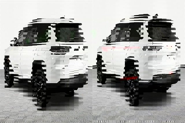 New 2025 Jeep Grand Cherokee L Altitude image 4