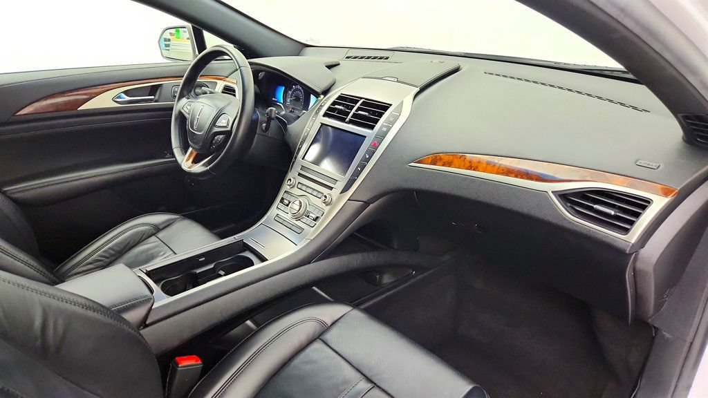 Used 2020 Lincoln MKZ Reserve FWD image 26