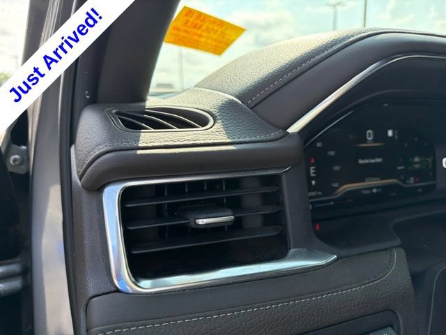 Used 2022 GMC Yukon XL Denali AWD/4WD image 28