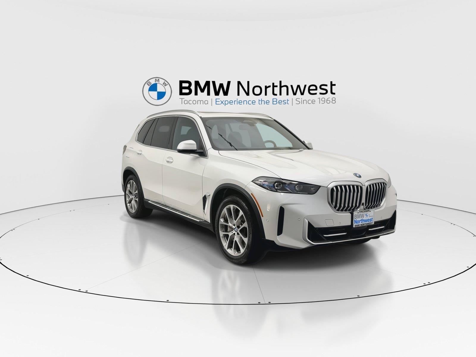 Used 2024 BMW X5 xDrive50e w/ Premium Package AWD/4WD image 7