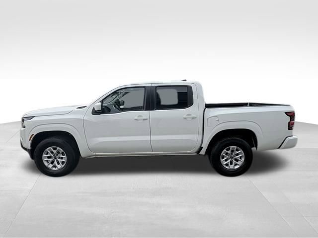 Used 2024 Nissan Frontier SV image 12