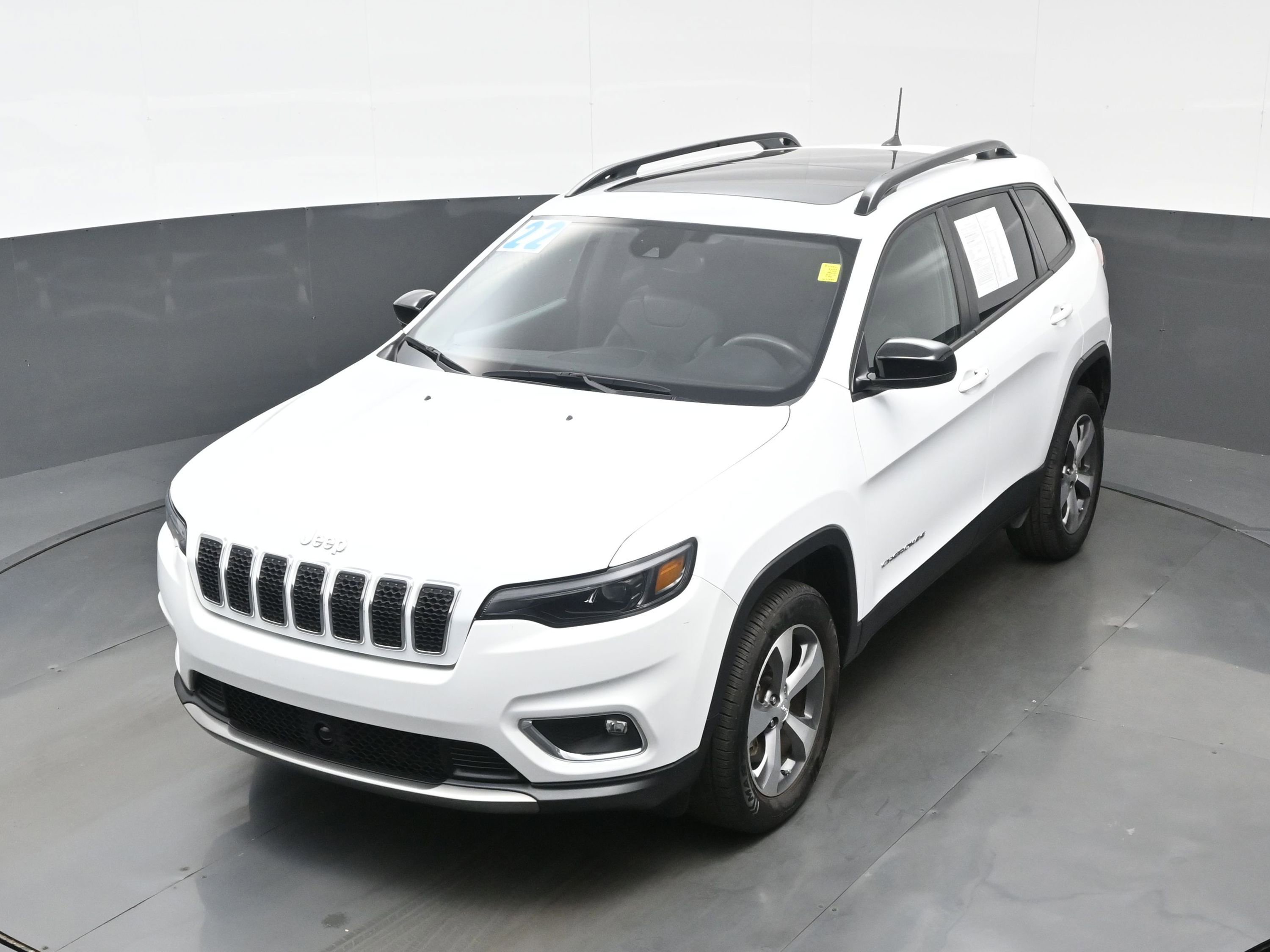 Used 2022 Jeep Cherokee Limited image 34
