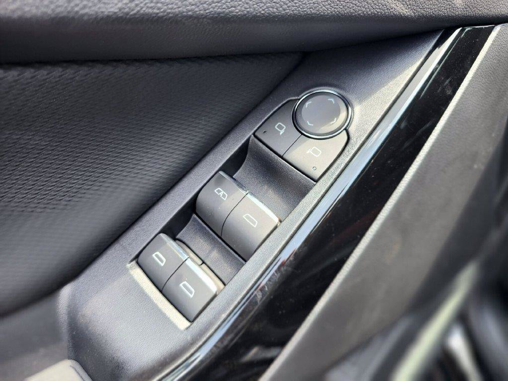 New 2027 Chevrolet Equinox RS w/ Safety and Technology Package AWD/4WD image 15