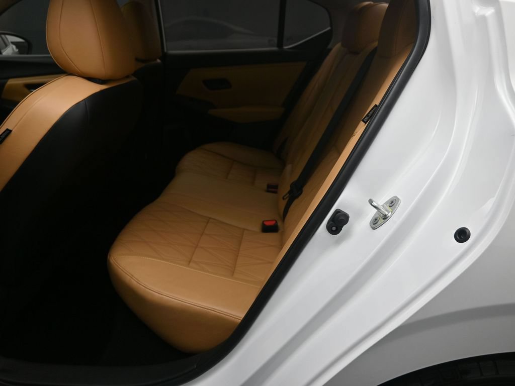 Used 2024 Nissan Sentra SV w/ SV Premium Package FWD image 21