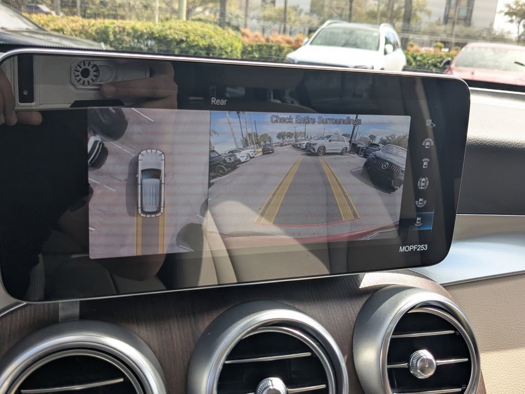 Certified 2022 Mercedes-Benz GLC 300 4MATIC w/ Multimedia Package Lite image 7