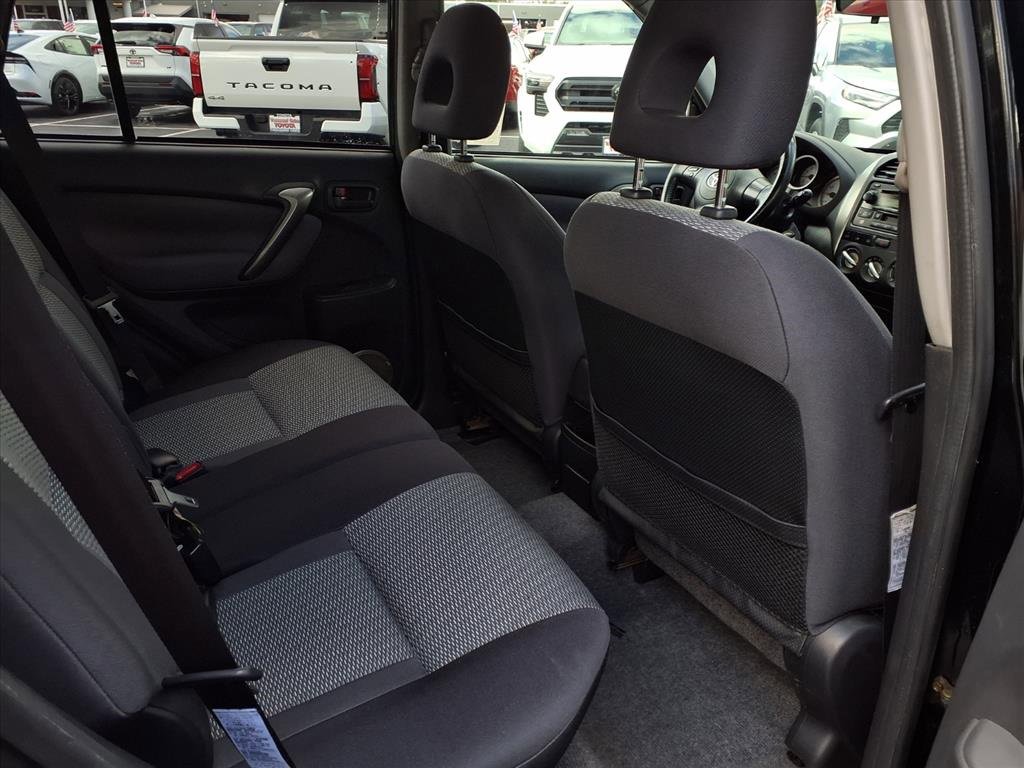 Used 2004 Toyota RAV4 2WD image 21