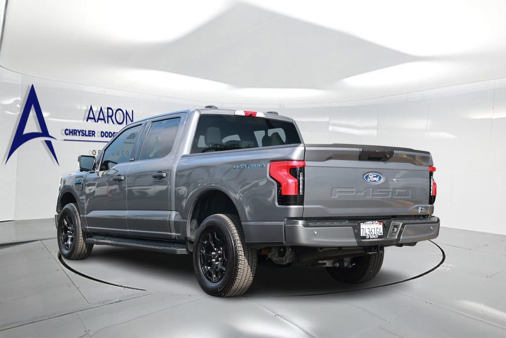 Used 2025 Ford F150 Lightning XLT AWD/4WD image 2