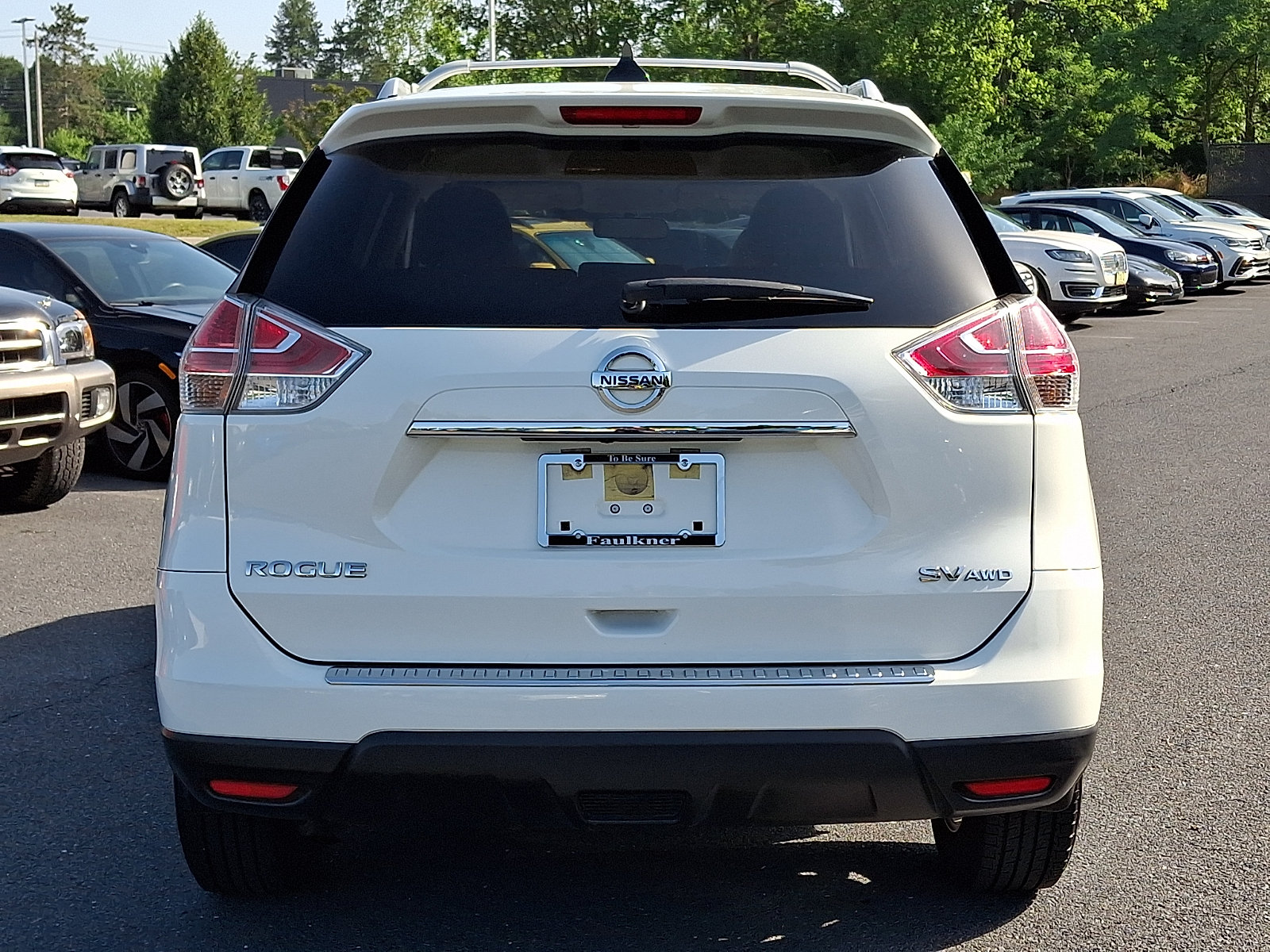 Used 2016 Nissan Rogue SV w/ SV Premium Package AWD/4WD image 5
