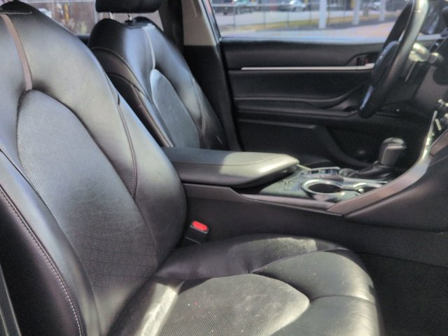 Used 2018 Toyota Camry XSE image 20