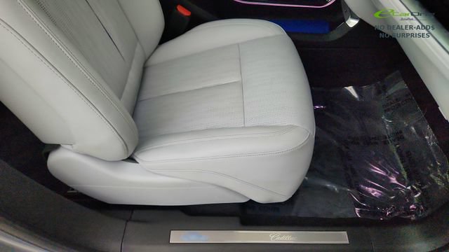Used 2024 Cadillac Lyriq Luxury AWD/4WD image 24
