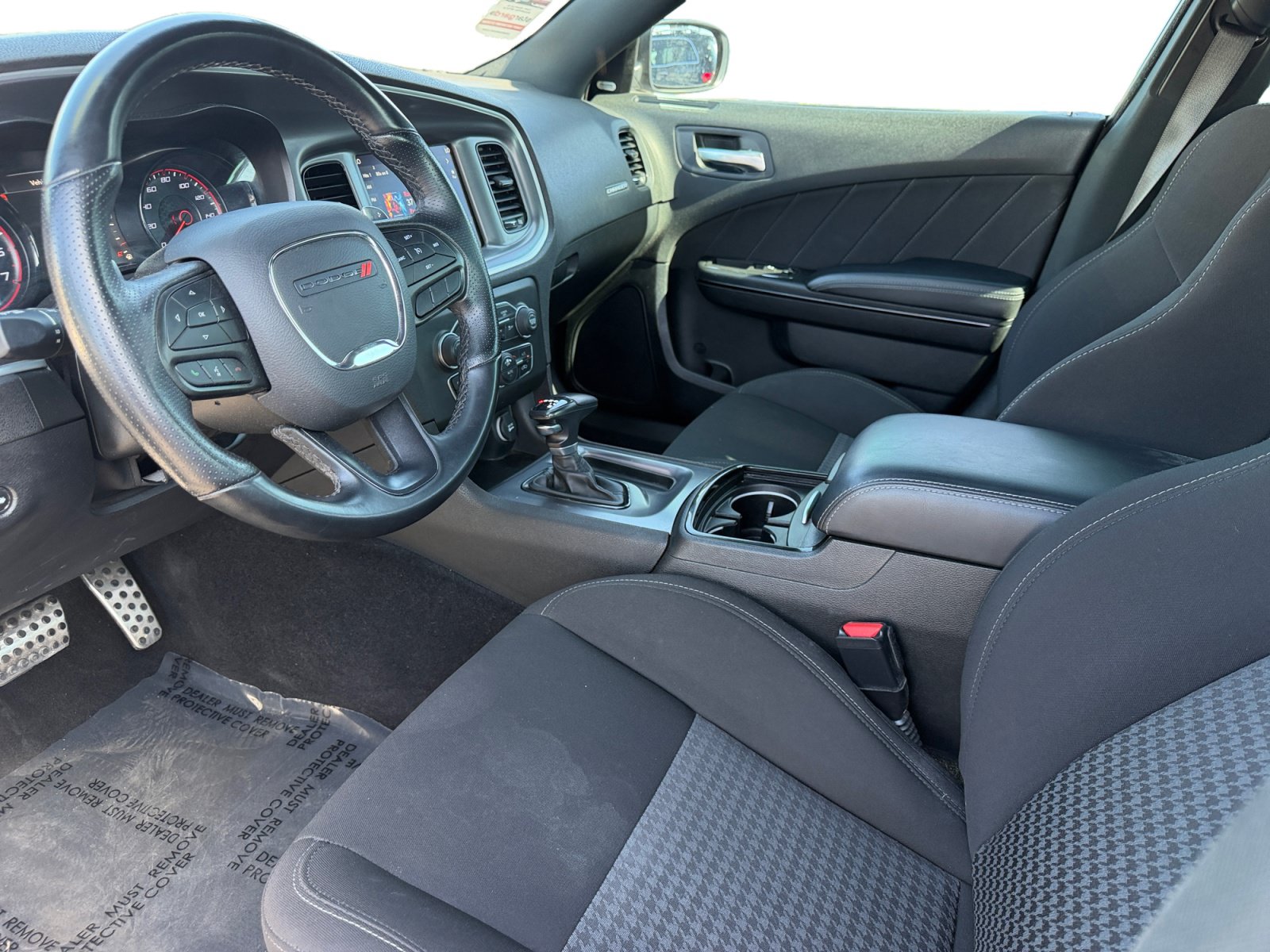Used 2022 Dodge Charger R/T w/ Driver Convenience Group RWD image 9