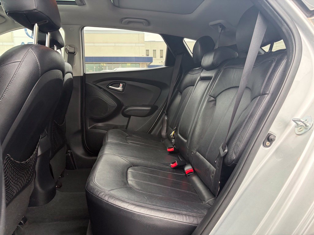 Used 2013 Hyundai Tucson Limited w/ Premium Pkg AWD/4WD image 24