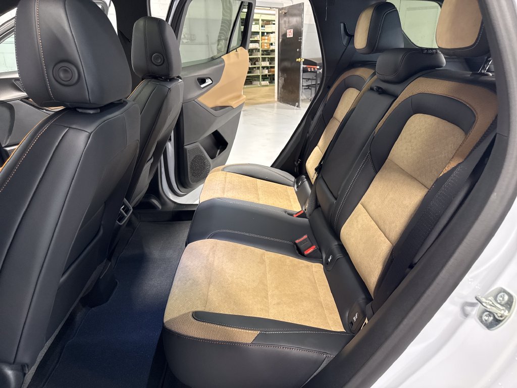 New 2027 Chevrolet Equinox ACTIV w/ Safety and Technology Package AWD/4WD image 37