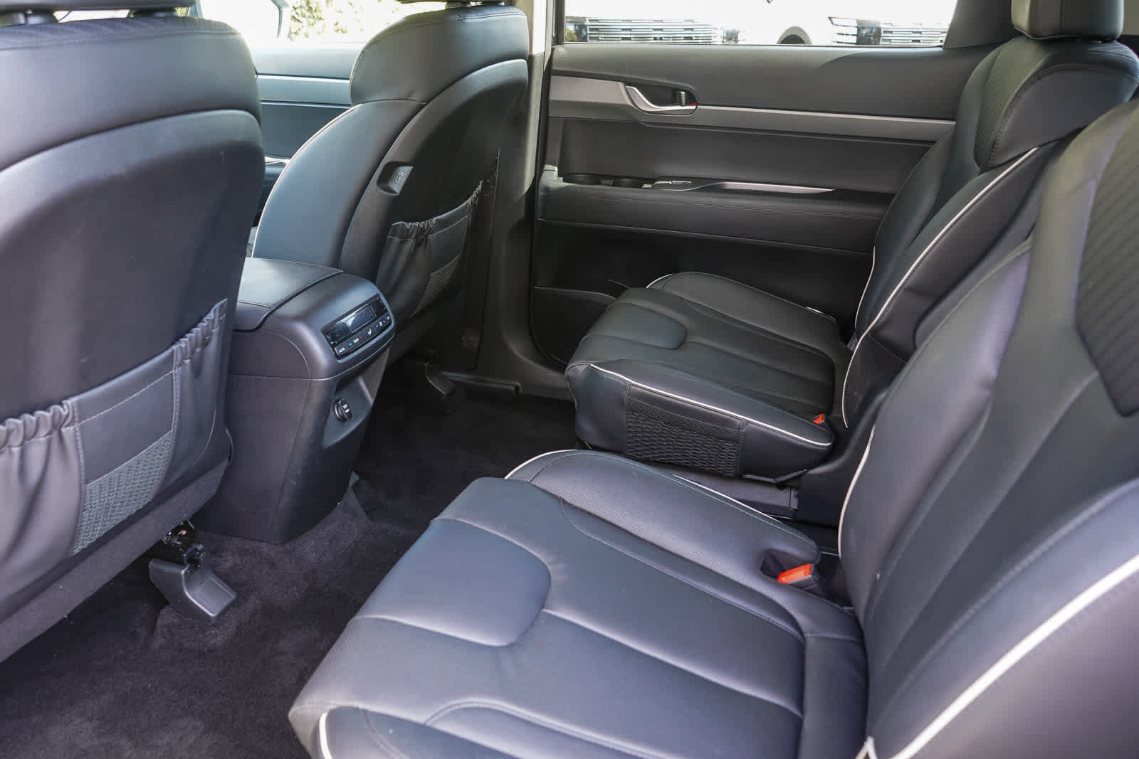 Used 2024 Hyundai Palisade SEL FWD image 17