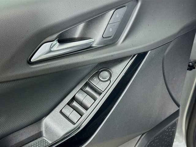 Used 2025 Chevrolet Equinox LT FWD image 19