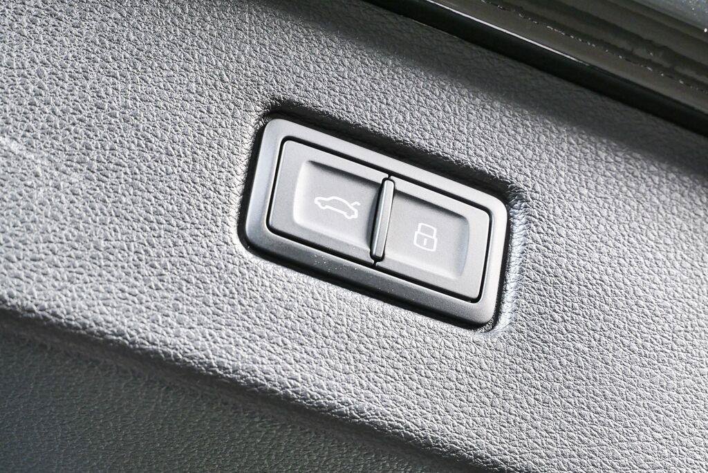 Used 2025 Audi Q7 3.0T Prestige AWD/4WD image 28