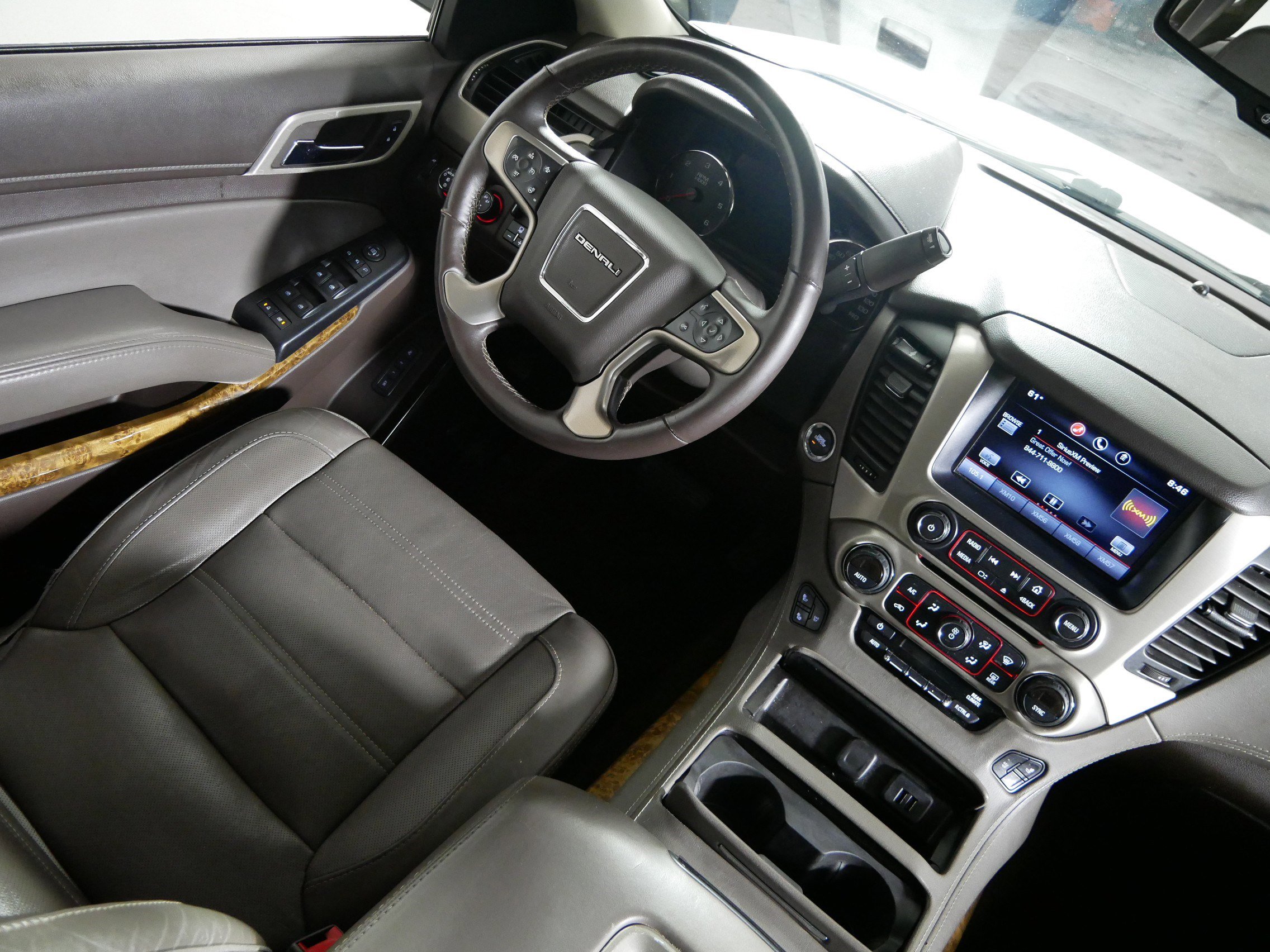 Used 2015 GMC Yukon Denali w/ Open Road Package image 9