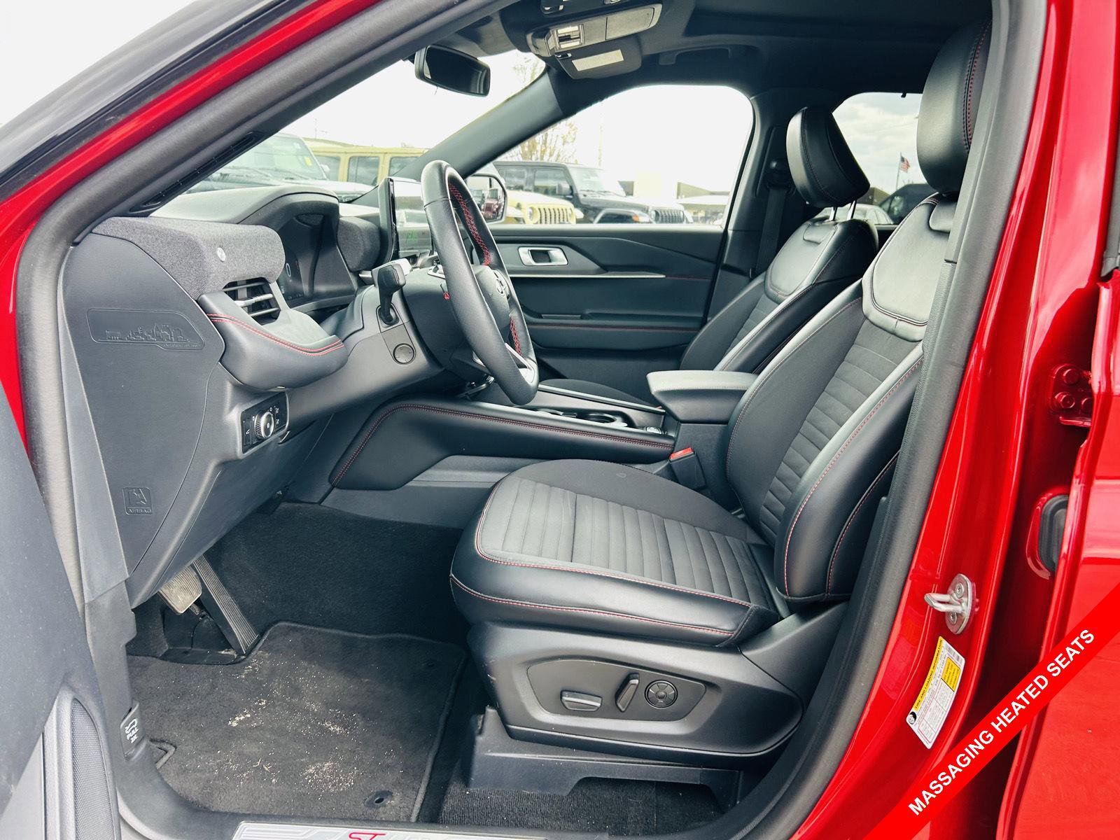 Used 2025 Ford Explorer ST-Line w/ Premium Package AWD/4WD image 3