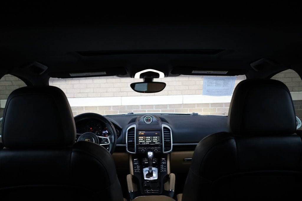 Used 2016 Porsche Cayenne image 26
