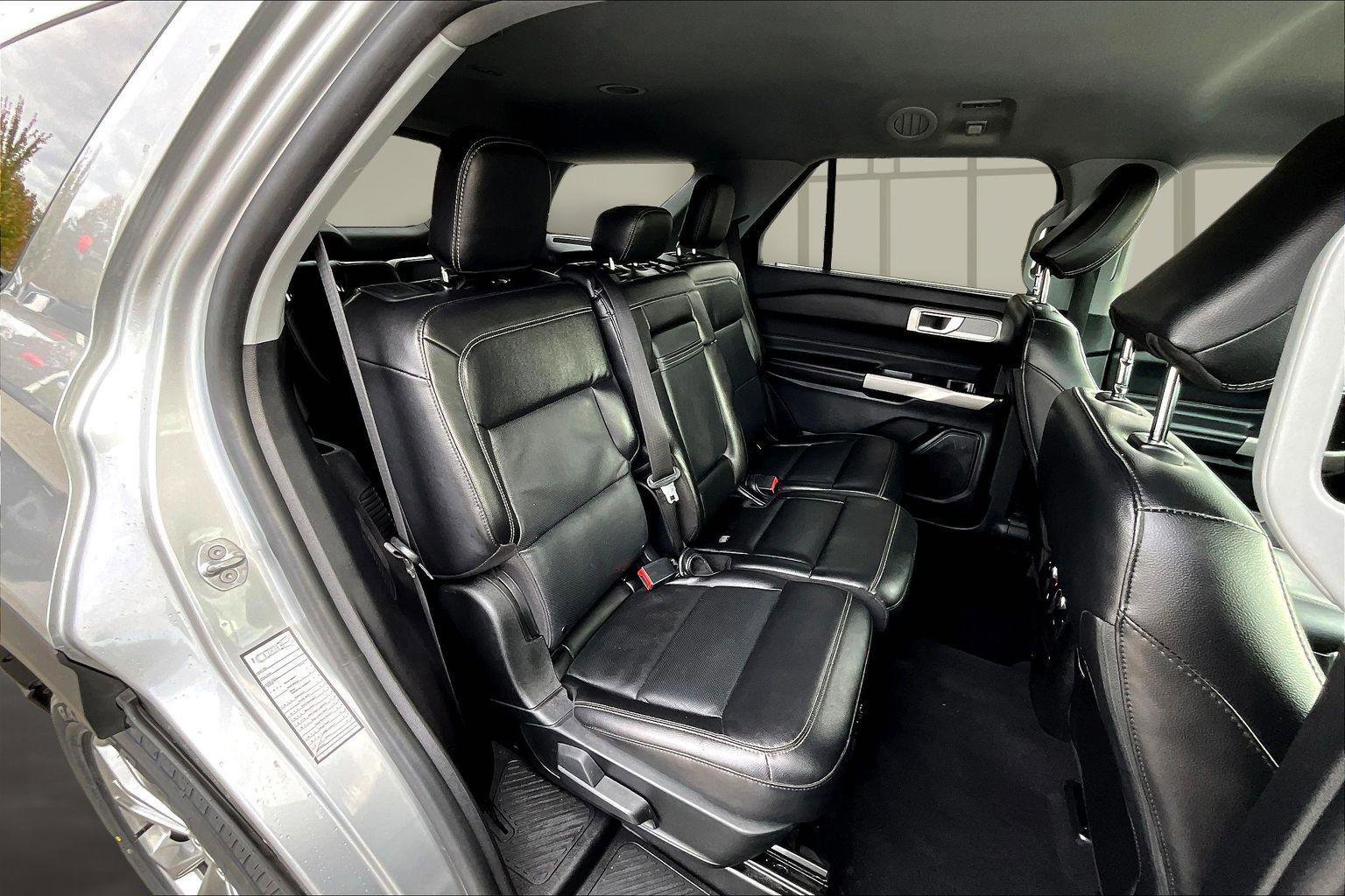 Used 2022 Ford Explorer Limited image 28