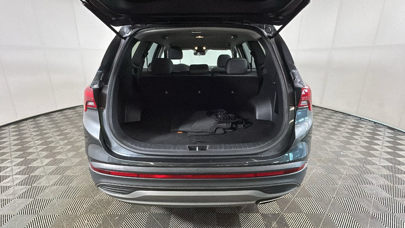 Certified 2023 Hyundai Santa Fe SE FWD image 30