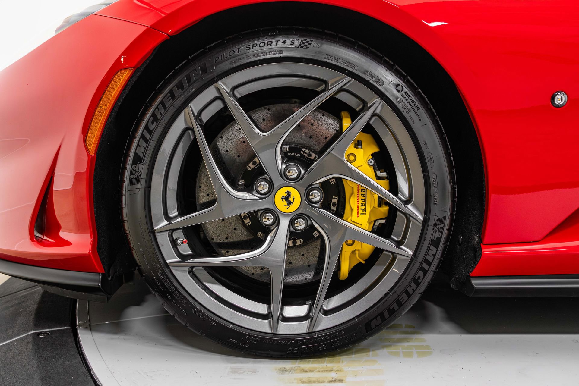 Certified 2020 Ferrari 812 Superfast RWD image 14