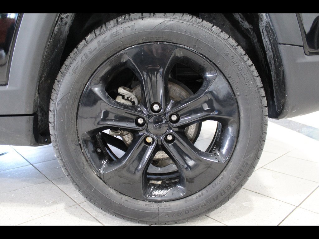 Used 2020 Jeep Compass Latitude AWD/4WD image 12
