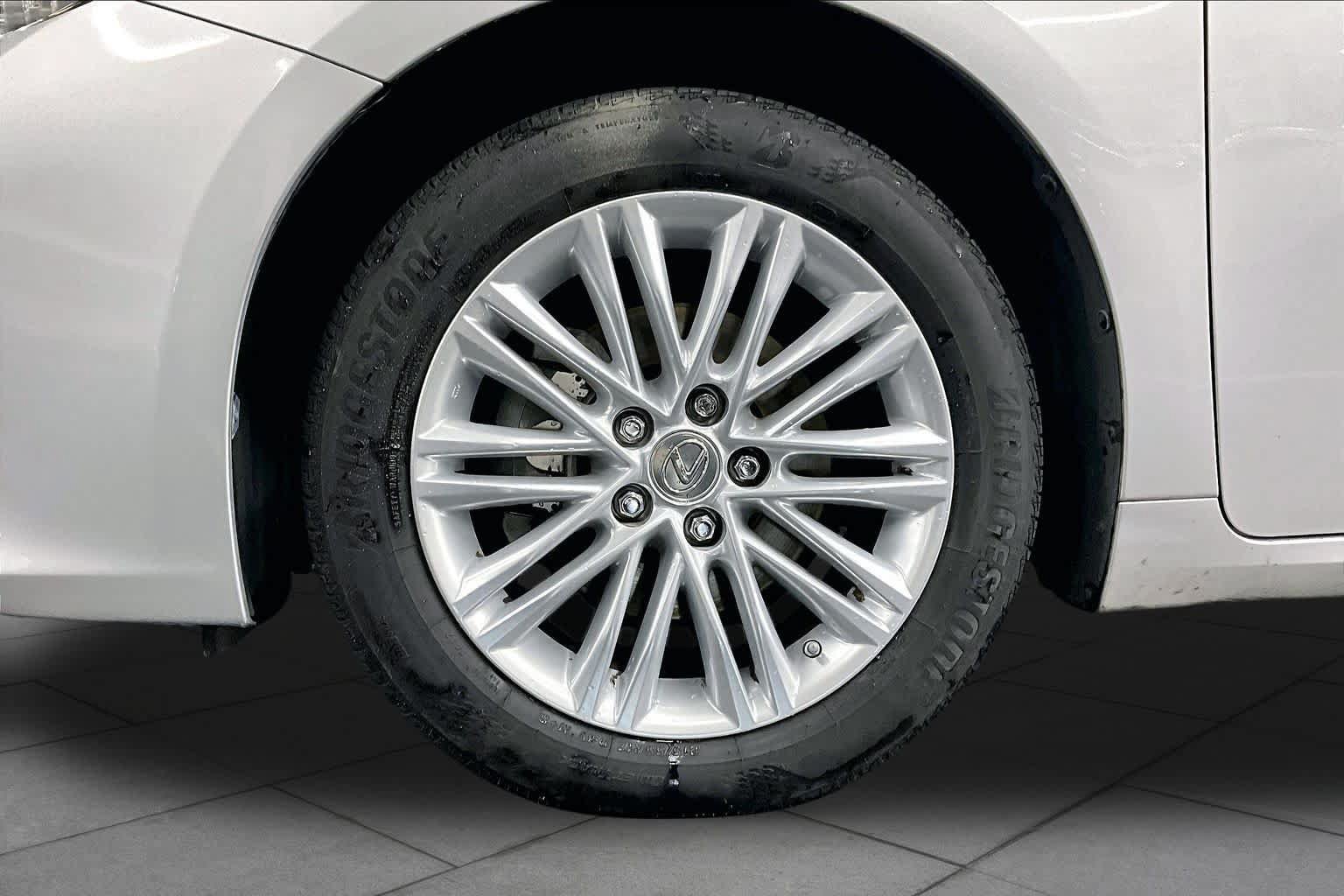 Used 2013 Lexus ES 350 w/ Premium Pkg FWD image 10