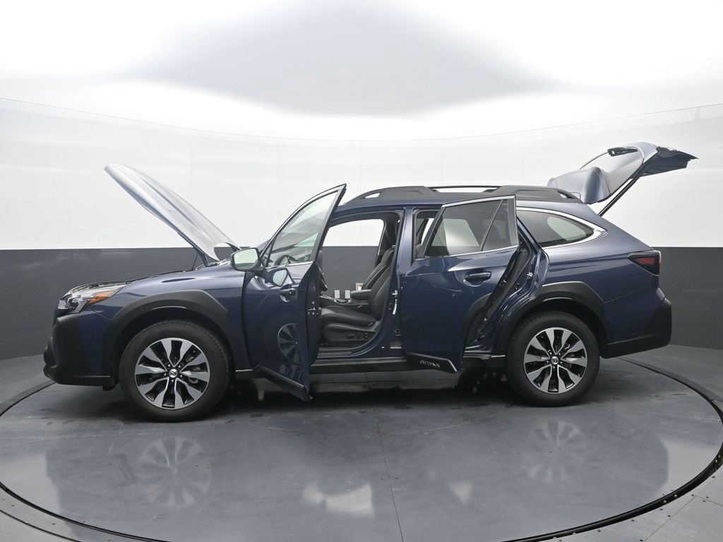 Used 2025 Subaru Outback Limited XT image 40