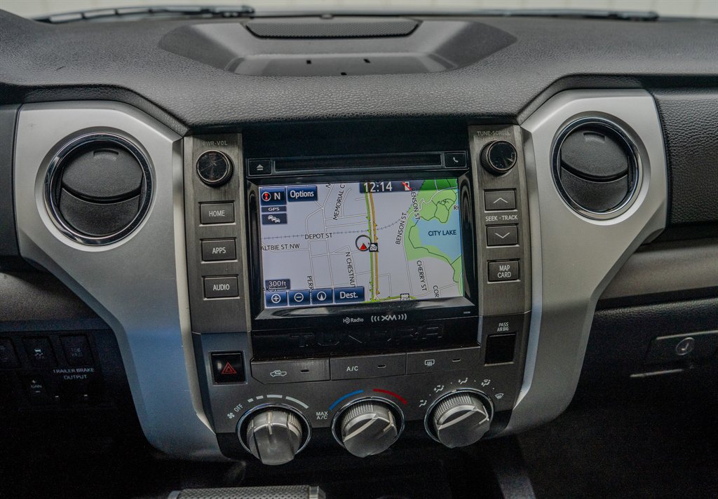 Used 2018 Toyota Tundra SR5 w/ SR5 Upgrade Package image 21