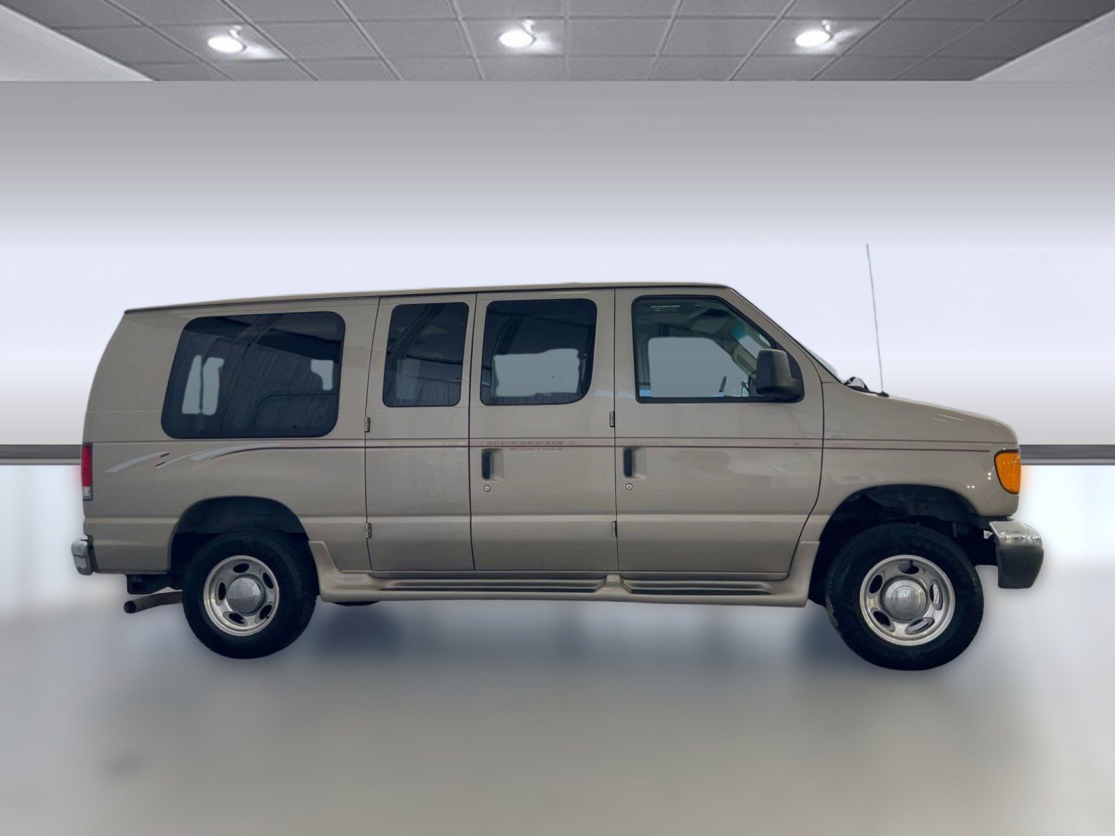 Used 2007 Ford E-150 and Econoline 150 image 8