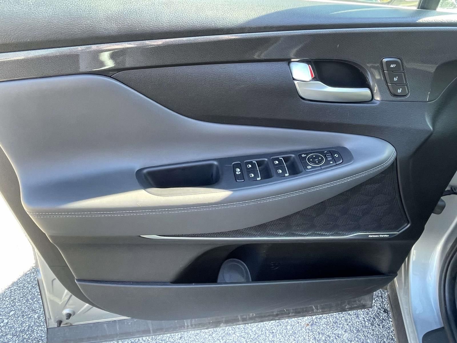 Used 2023 Hyundai Santa Fe Limited image 16