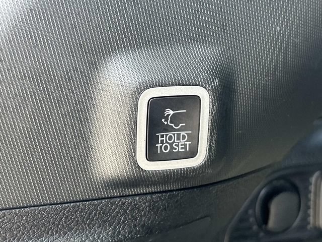 Used 2024 Jeep Grand Cherokee Altitude AWD/4WD image 12