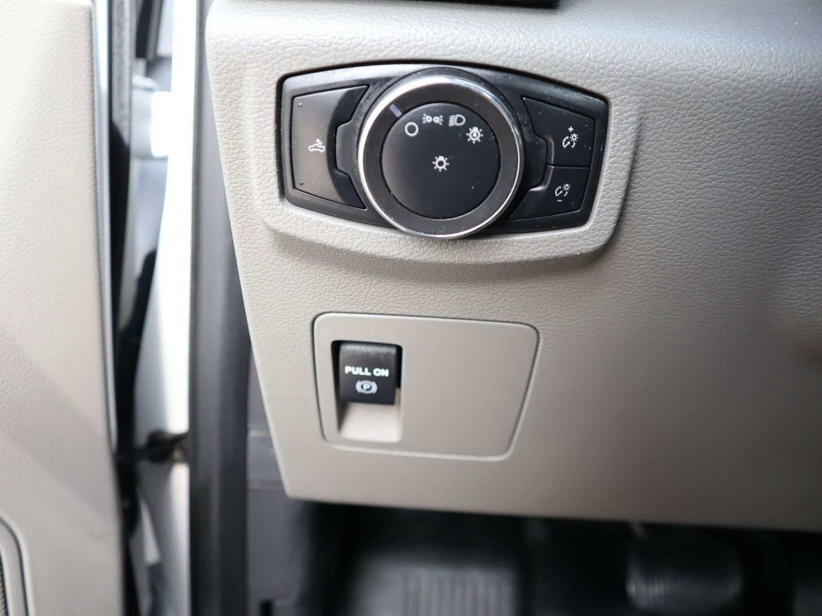 Used 2020 Ford F150 XL image 36