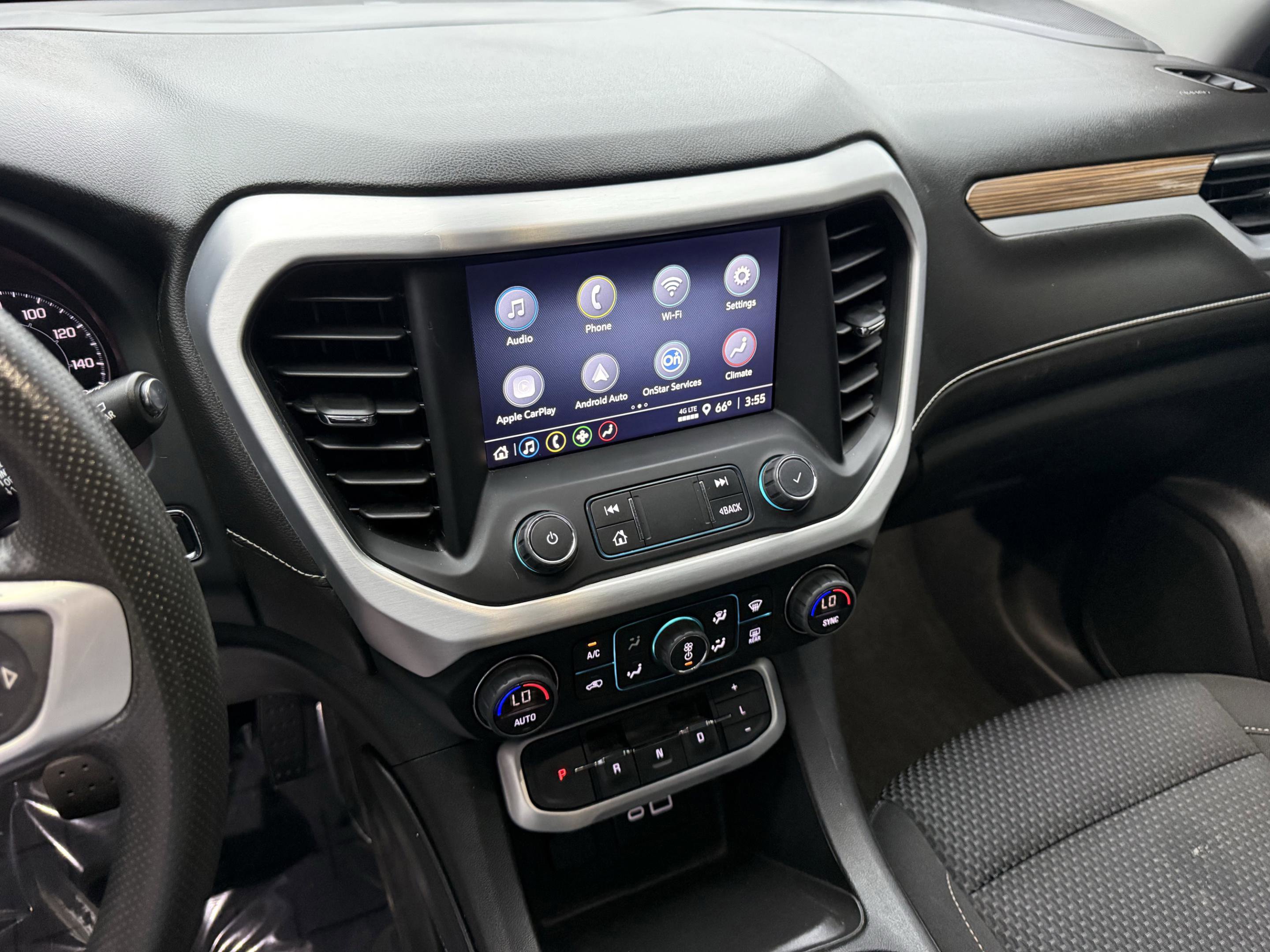 Used 2022 GMC Acadia SLE image 17