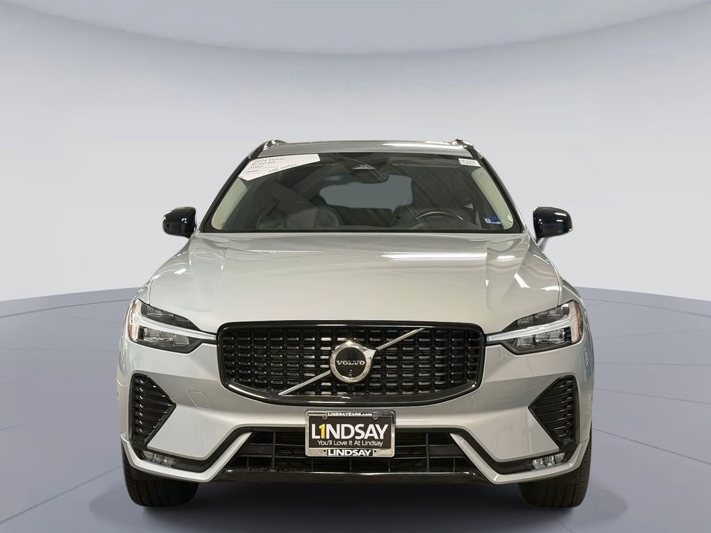 Used 2024 Volvo XC60 B5 Plus image 8