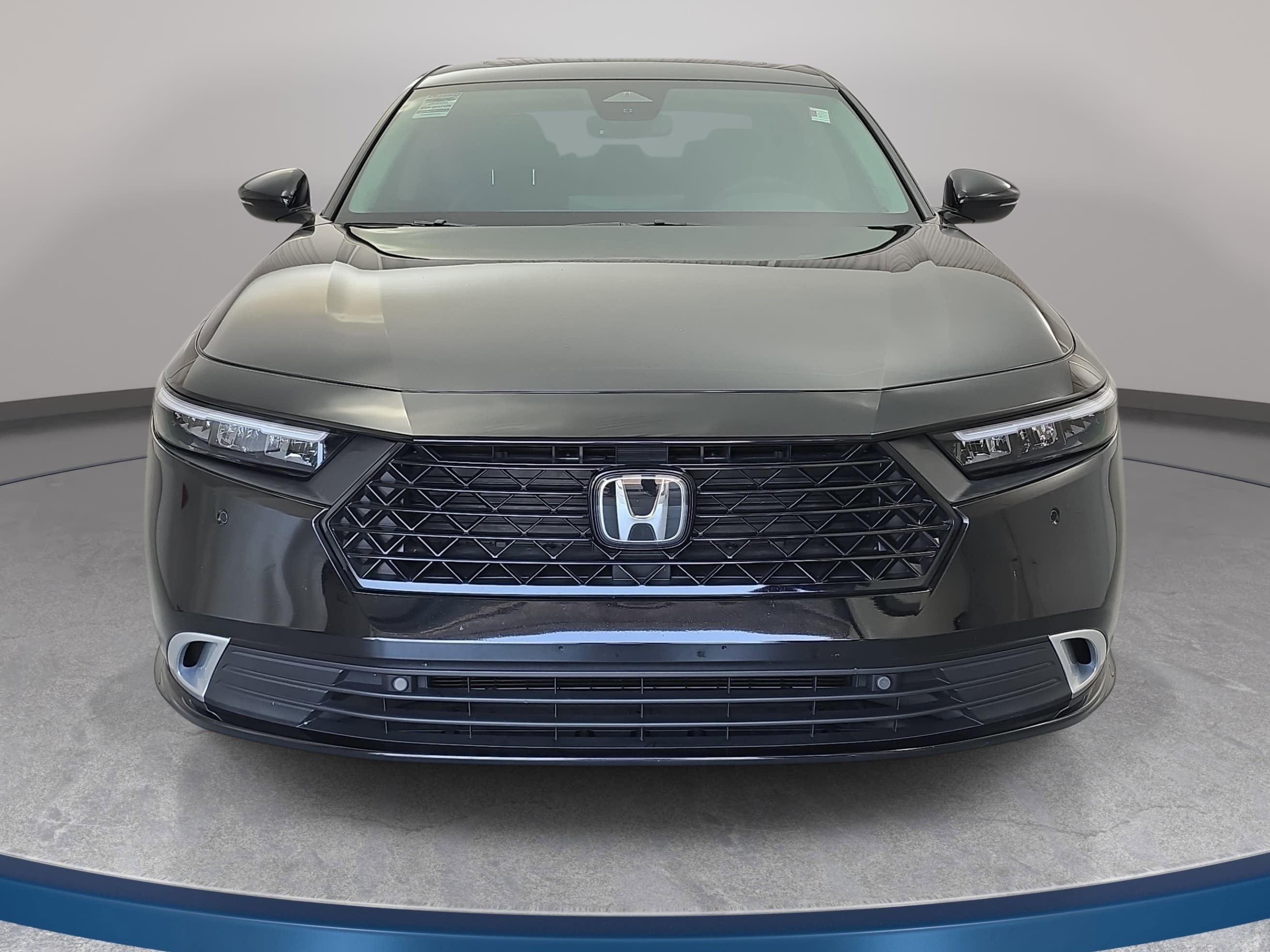 Used 2024 Honda Accord Touring image 2