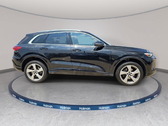 Used 2025 Audi Q5 Premium Plus w/ Premium Plus AWD/4WD image 5