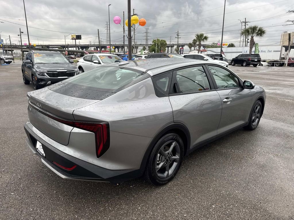 Used 2025 Kia K4 FWD image 7