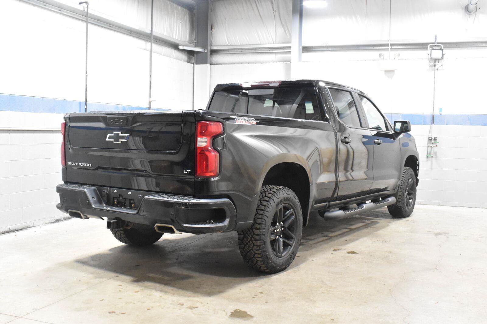 Used 2022 Chevrolet Silverado 1500 LT Trail Boss w/ LT Trail Boss Premium Package AWD/4WD image 24