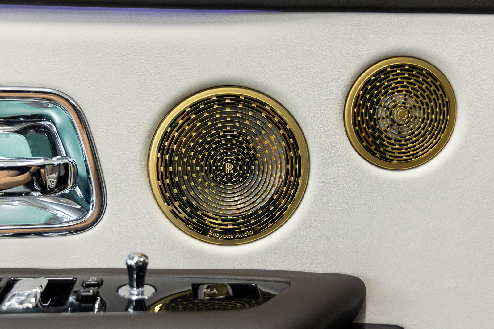 Certified 2023 Rolls-Royce Cullinan w/ Cullinan Package image 26